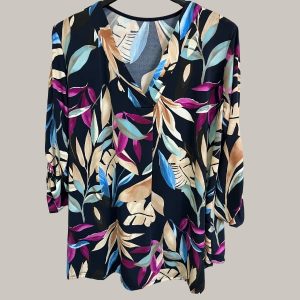 Blusa pliegue en escote flores